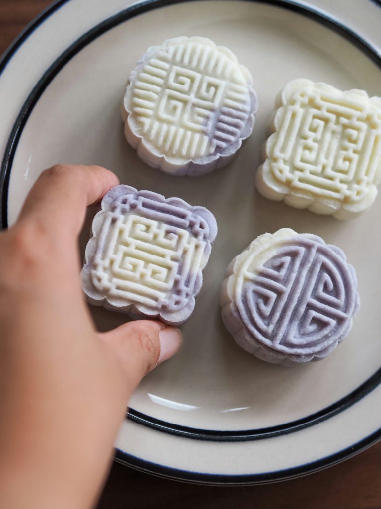 Snowskin mooncake